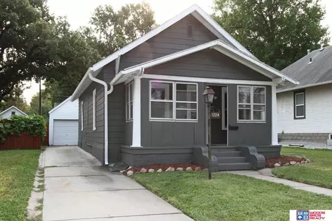 1224 N 24th St, Lincoln, NE 68503