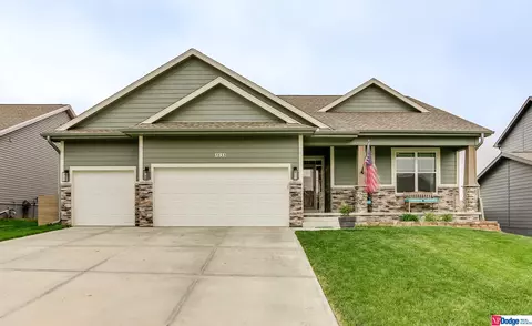 7833 S 184 Ave, Omaha, NE 68136