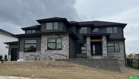 2709 N 182nd Ave, Elkhorn, NE 68022