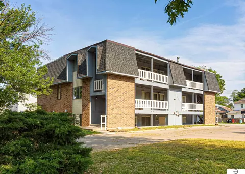 2222 Orchard St, Lincoln, NE 68503