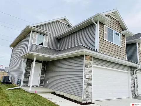 832 W Bellezza St, Lincoln, NE 68523