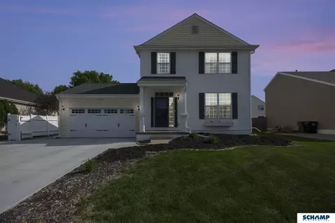 19823 Sycamore Dr, Gretna, NE 68028