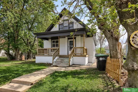 1473 Evans St, Omaha, NE 68110