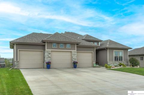 14958 Wild Indigo St, Bennington, NE 68007