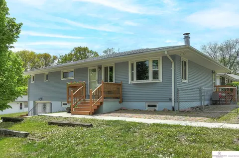 6920 N 57 St, Omaha, NE 68152