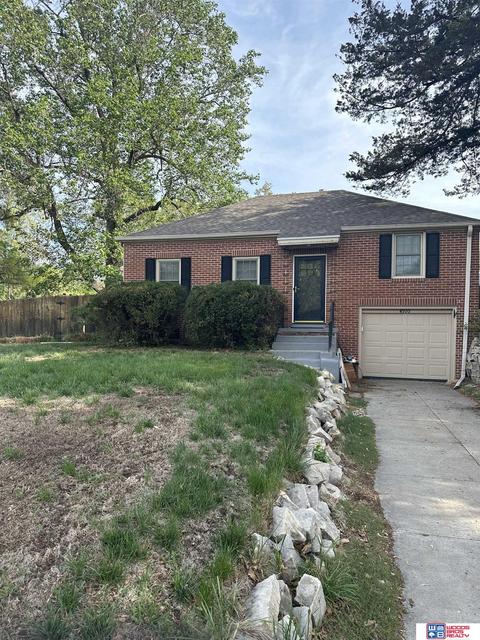 4900 South St, Lincoln, NE 68506