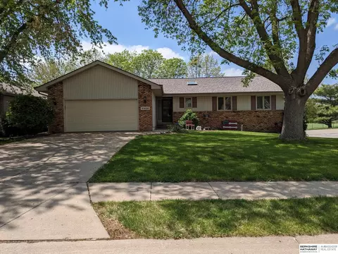 6406 S 95 St, Omaha, NE 68127