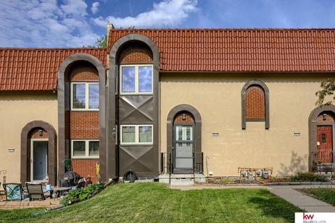 5220 N 105th St, Omaha, NE 68134