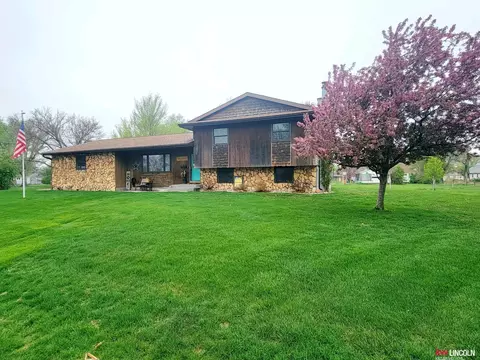 601 N A St, Edgar, NE 68935