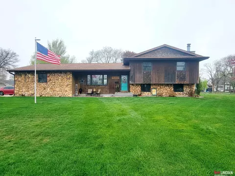 601 N A St, Edgar, NE 68935 photo 2