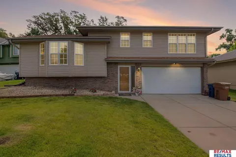 13209 S 35 Avenue Cir, Bellevue, NE 68123