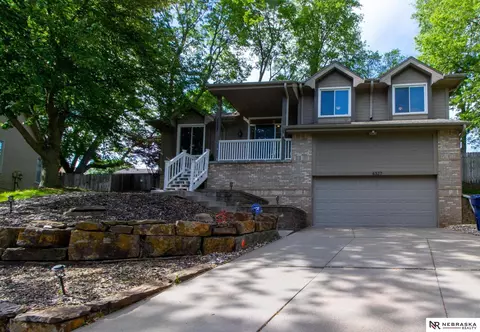4327 Jerry Gilbert Cir, Bellevue, NE 68123