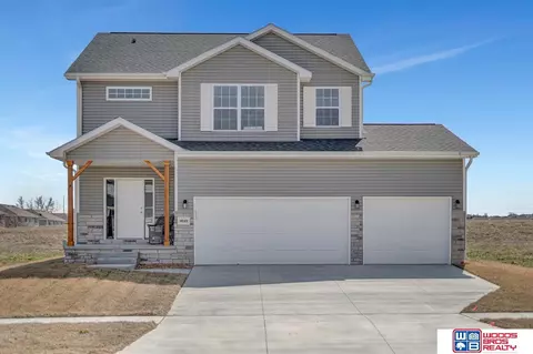 9021 Kinzie St, Lincoln, NE 68507
