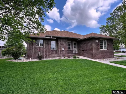 1924 E 27th St, Fremont, NE 68025