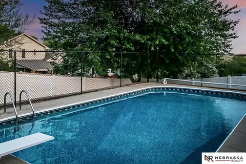 12019 N 159th St, Bennington, NE 68007