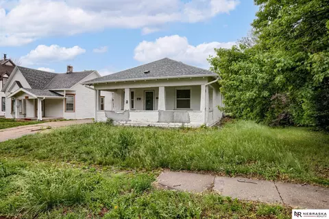 1312 High St, Beatrice, NE 68310 photo 2