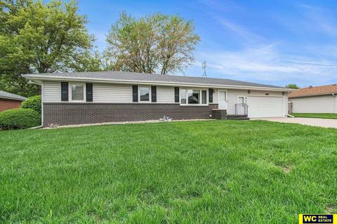 821 N 14 Ave, Blair, NE 68008
