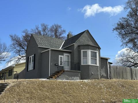5123 N 42 St, Omaha, NE 68111