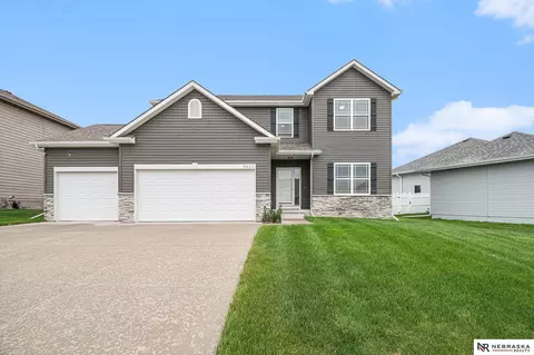 11423 S 173 Ave, Gretna, NE 68028