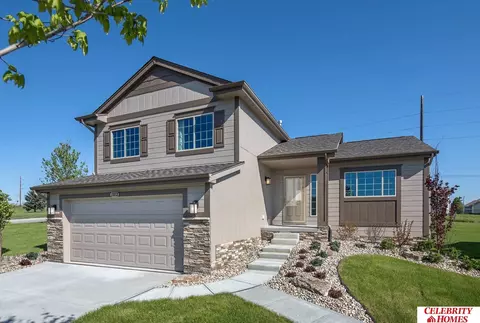 11710 S 113 Ave, Papillion, NE 68046