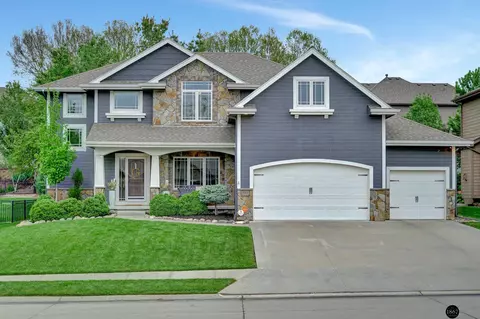 521 S 197 St, Elkhorn, NE 68022