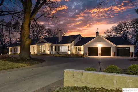 1330 S 90 St, Omaha, NE 68124