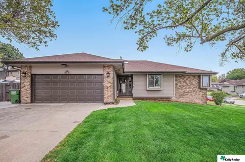13954 Olive Cir, Omaha, NE 68138