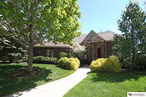 7410 S 95th Ct, Lincoln, NE 68526
