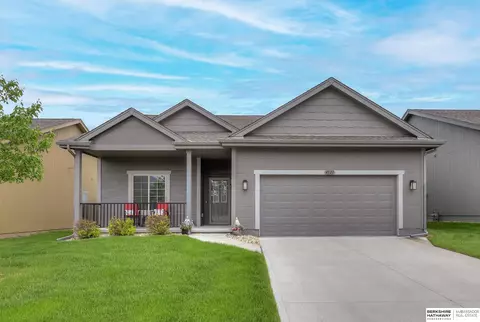 4521 N 176th St, Omaha, NE 68116
