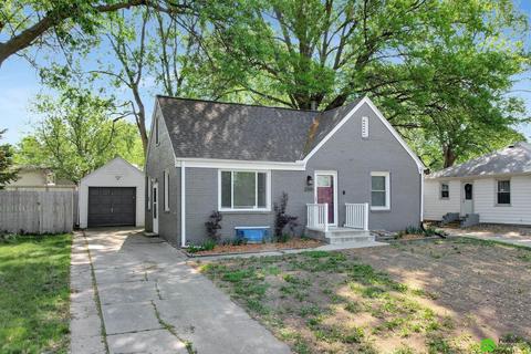 2200 S 33rd St, Lincoln, NE 68506