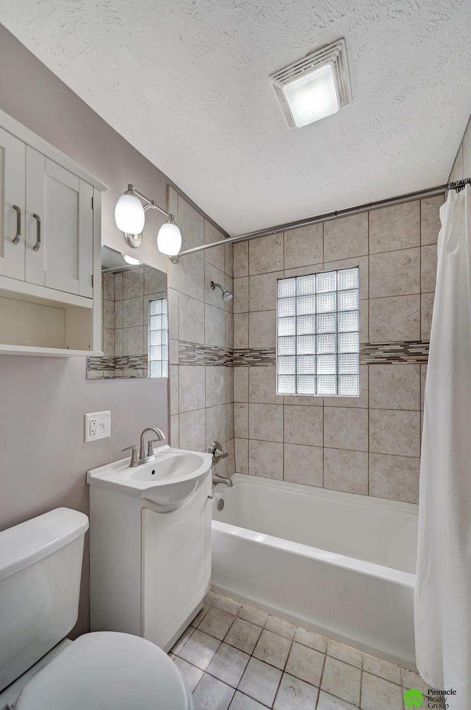  2200 S 33rd St, Lincoln, NE 68506 photo 11