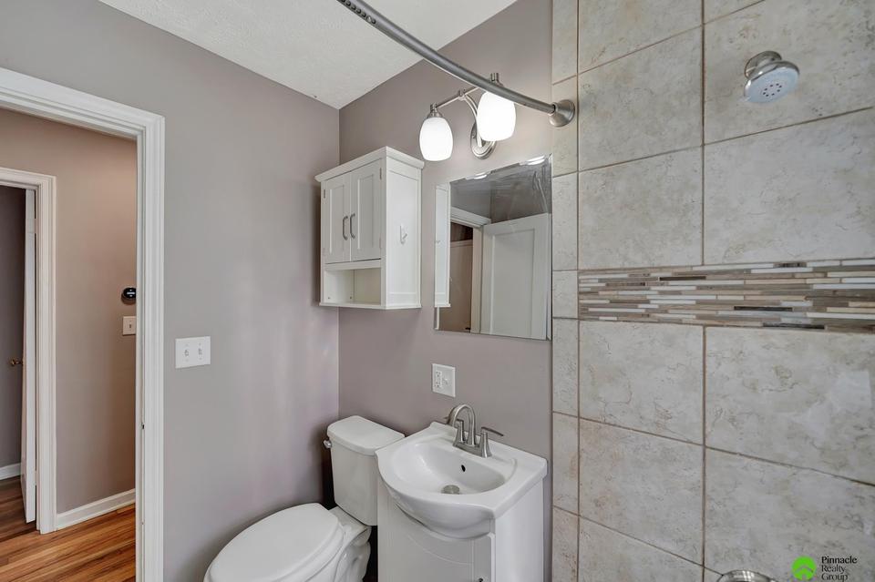  2200 S 33rd St, Lincoln, NE 68506 photo 9