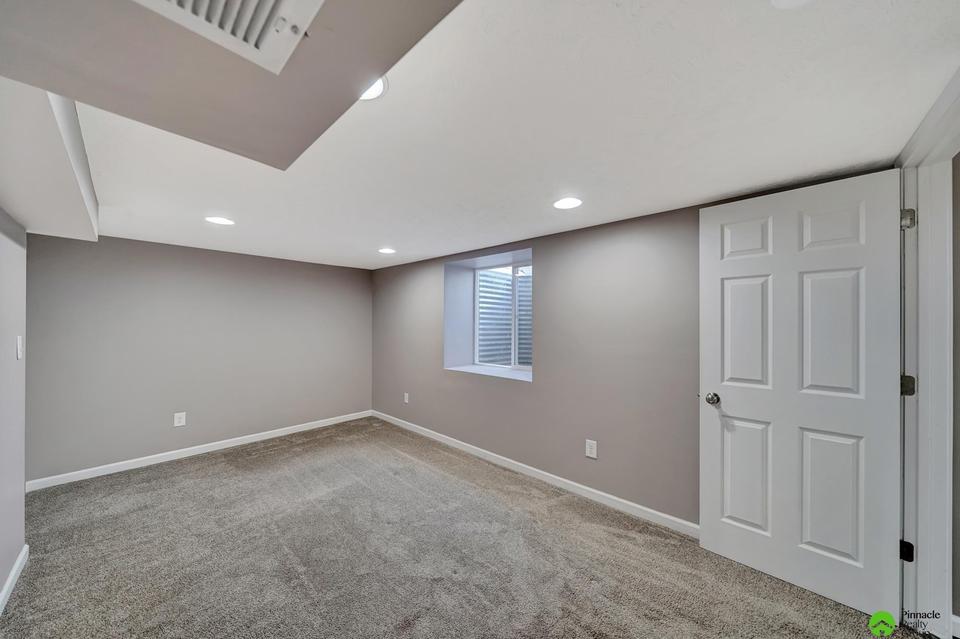  2200 S 33rd St, Lincoln, NE 68506 photo 26