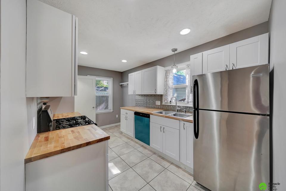  2200 S 33rd St, Lincoln, NE 68506 photo 18