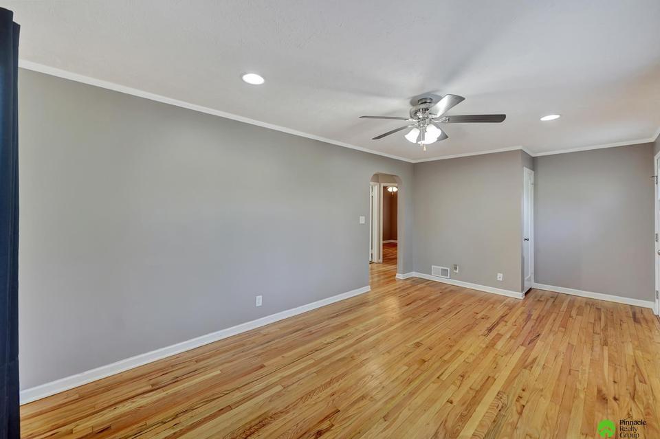  2200 S 33rd St, Lincoln, NE 68506 photo 6