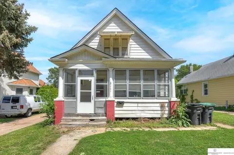 1721 S 11th St, Omaha, NE 68108