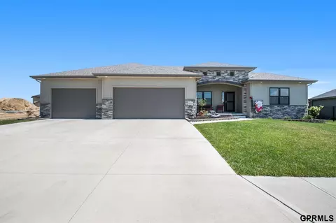 12117 S 206th St, Gretna, NE 68028