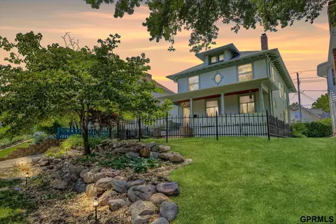 1310 S 35 Ave, Omaha, NE 68105