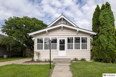 5818 S 21st St, Omaha, NE 68107