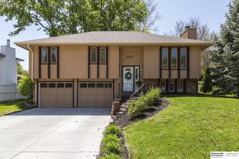 7517 Drexel St, Ralston, NE 68127