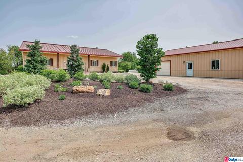 1618 Eagle Dr, Yutan, NE 68073