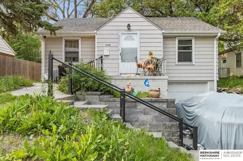 3340 Ernst St, Omaha, NE 68112