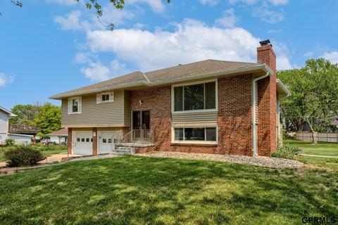 5121 N 103rd St N, Omaha, NE 68134