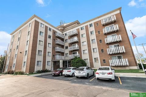 500 S 37th St #204, Omaha, NE 68105