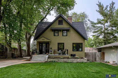 3226 Van Dorn St, Lincoln, NE 68502