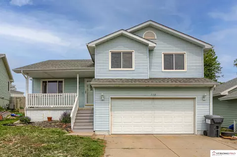 712 Yukon Ct, Lincoln, NE 68521