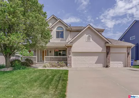 11917 S 52nd St, Papillion, NE 68133