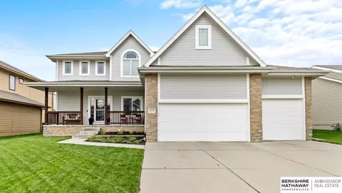 10092 Quail Ridge Dr, La Vista, NE 68128