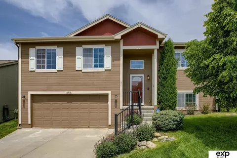 16918 Browne St, Omaha, NE 68116