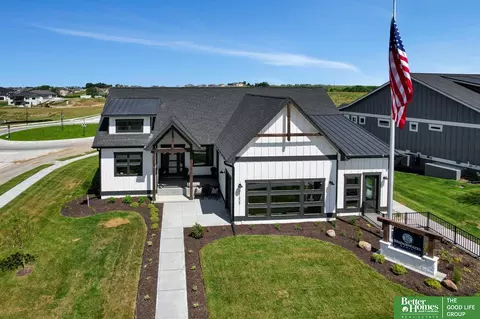 11605 S 123 Ave, Papillion, NE 68046
